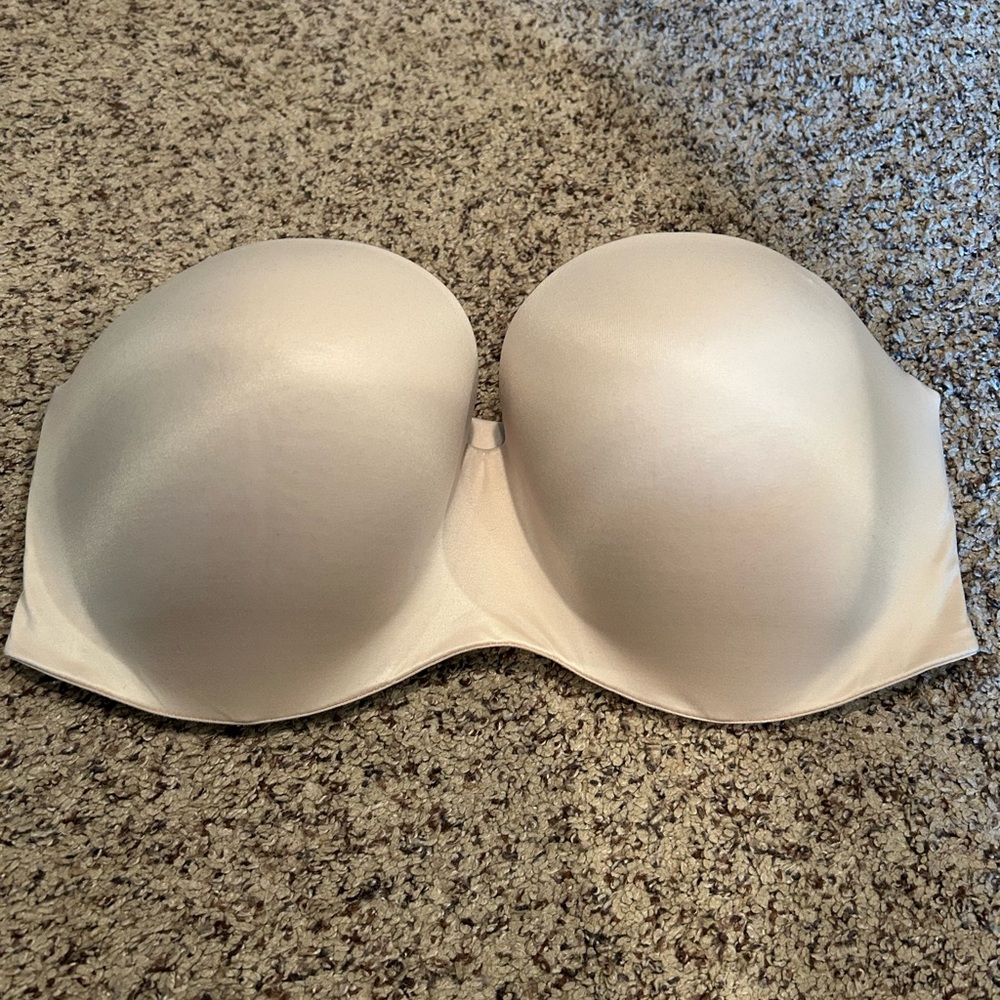 Like New Body By Victoria strapless bra 36DDD